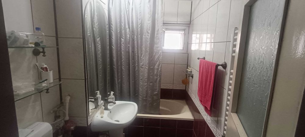 Sos Colentina Scoala 39  2camere mobilat /utilat bloc 1978 anvelopat