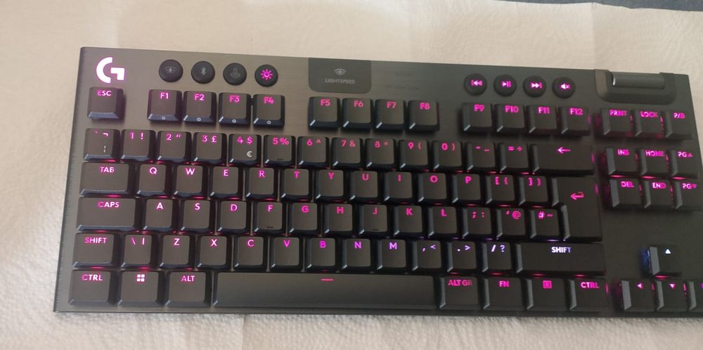 Tastatura Gaming Loghitech Light speed
