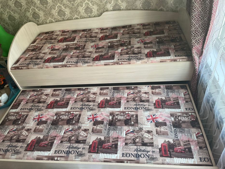 Продам двухярусную кровать