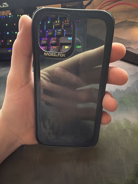 Husa mobilfox iphone 15 verde in stare foarte buna