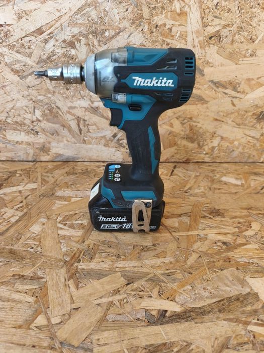 Bormașină impact Makita DTW301