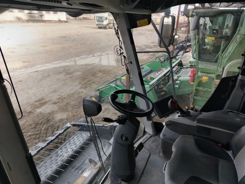 CLAAS LEXION 750 Рисовый комбайн