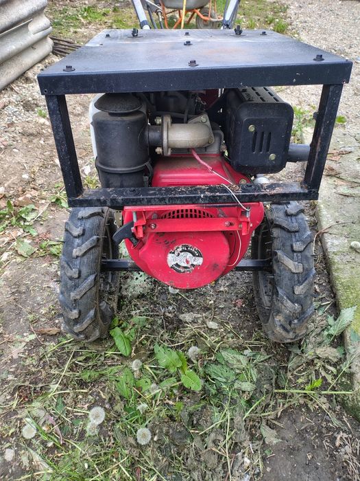 Vând motocultor 12 cp