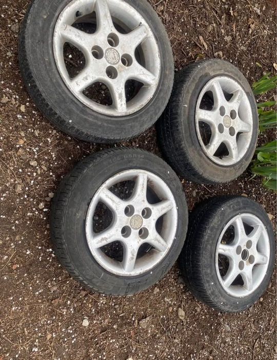 Гуми с лети джанти за Опел