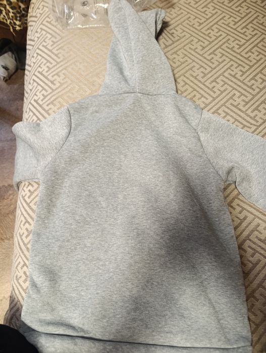 Абсолютно новая кофта