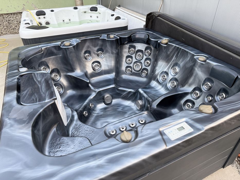 Jacuzzi 4SeasonsSpa ciubar piscina antracit