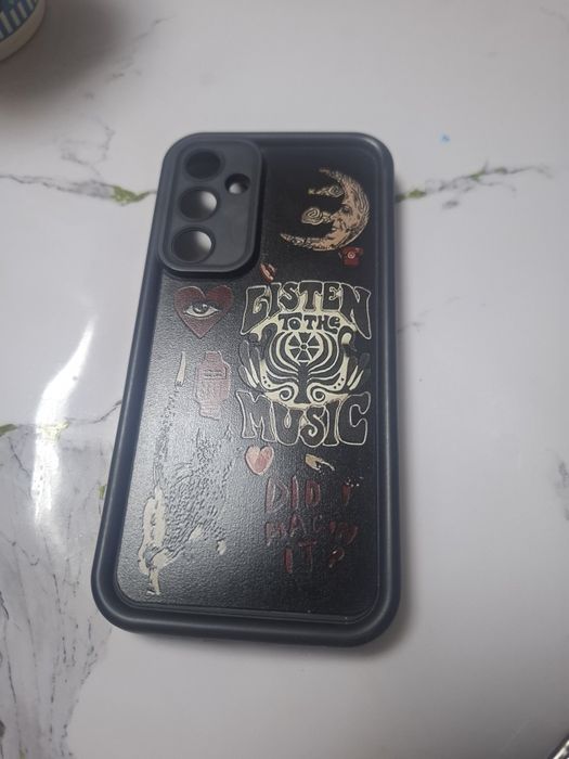 Чехол на телефон