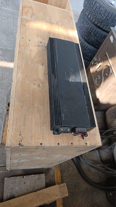 Сабуфер уселитель колонка