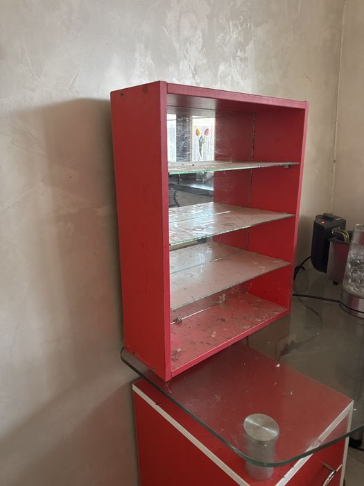 Удобный маникюрный мебель