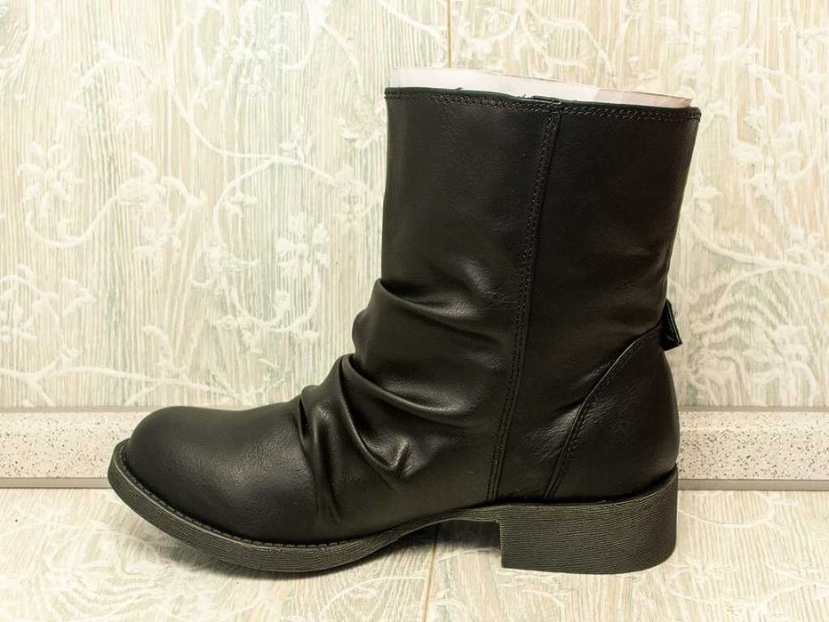 Дамски боти номер 36