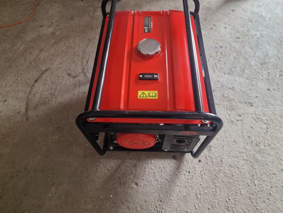 Generator  curent 5.5 kw, ca nou, nefolosit !