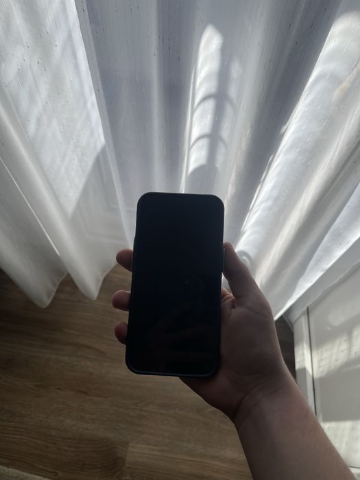 Iphone 13 la schimb