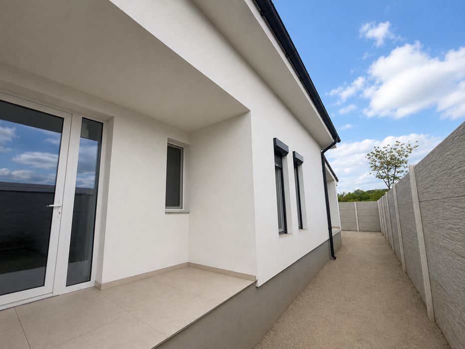 Proprietar vand casa in Giroc zona centrala . Ultima disponibila