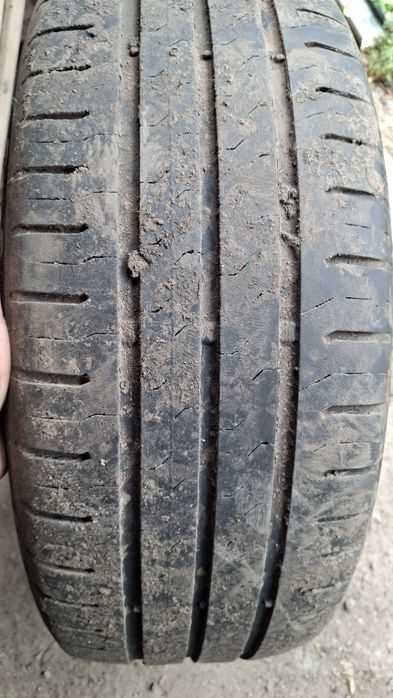 Продам 2 шины на 15 б/у лето