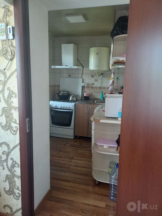 Продаю  2/4/4  в  Мирабадском районе,