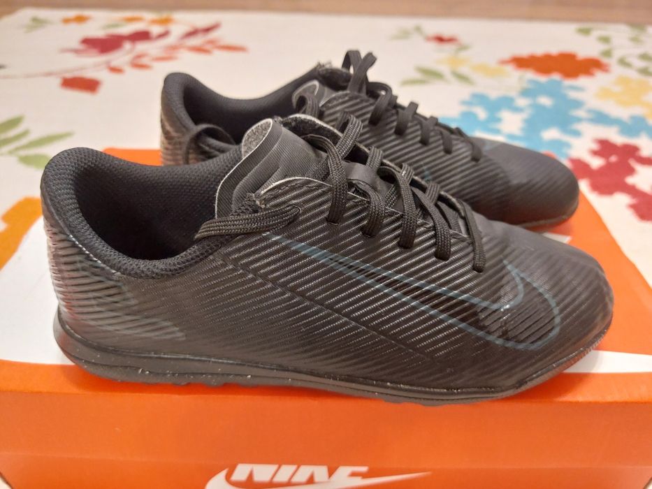 Nike MERCURIAL VAPOR 16 CLUB IC, mărimea 35