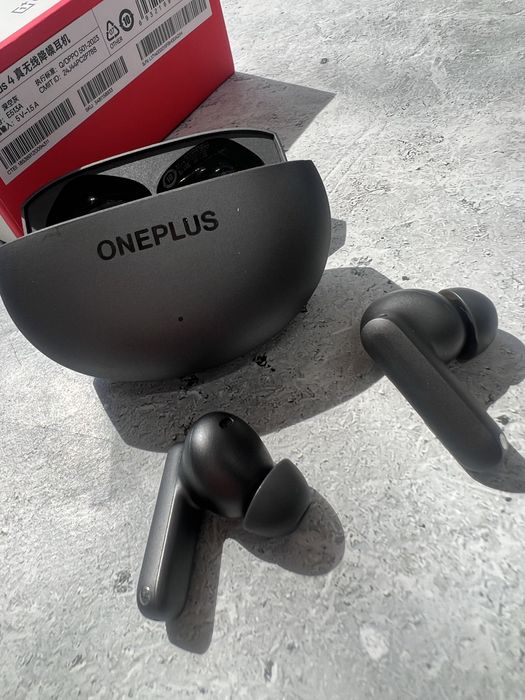 новые наушники oneplus buds 4 черные