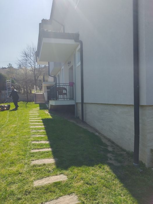 Озеленяване на хотели,ресторанти,частни вили,бензиностанции и д-р.Косене на трева.Ниски цено