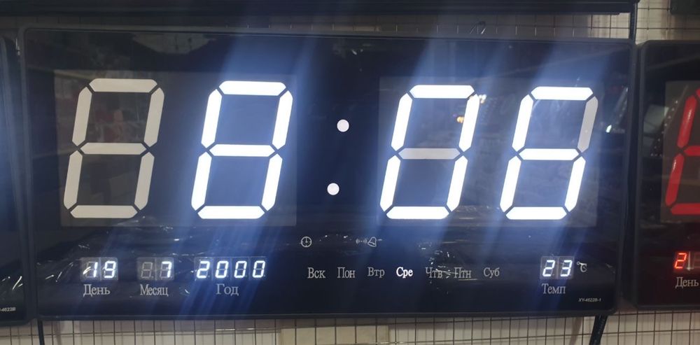 Деволга осадиган электрон LED соат оптом нархида! Доставка бор.