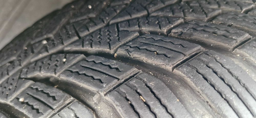 Гуми 205 55 16 continental зимни 2 бр