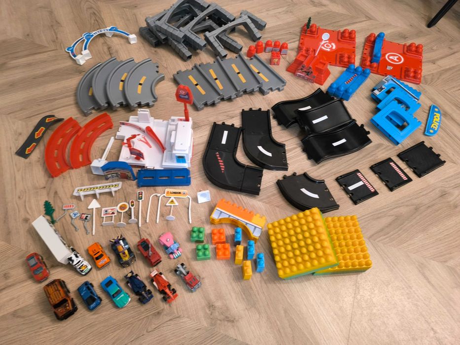 Set 3 jocuri de construit, la ofertă!