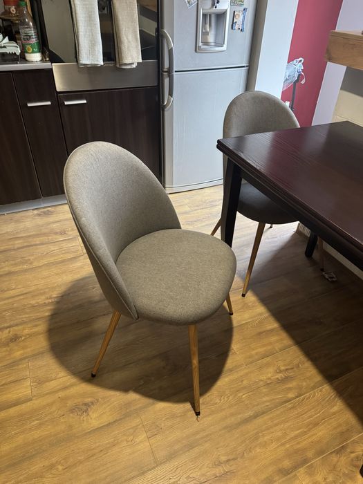 Кухненса маса с три стола