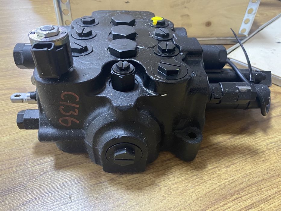 Распределители на экскаваторы погрузчик