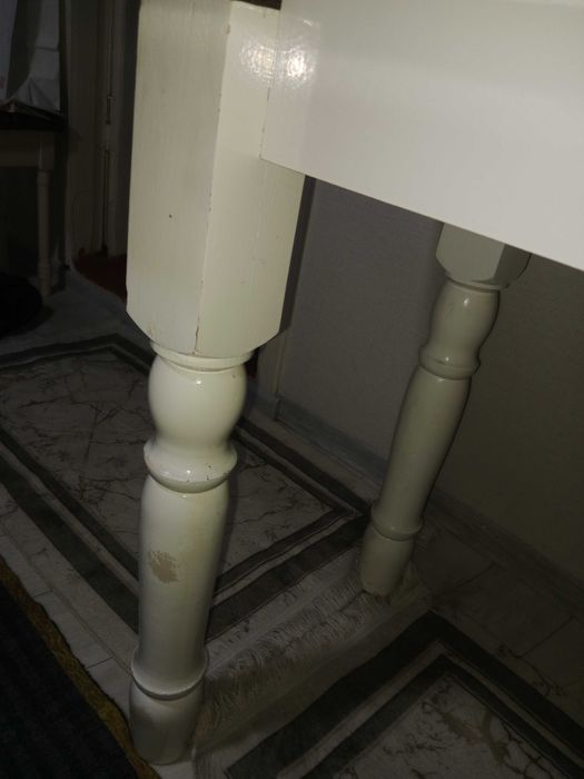 Продам,обеденный стол, натуральное дерево.