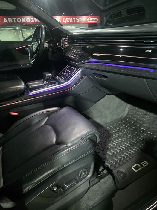 Audi Q8 3.0 340 коня с масаж, хед ъп, 22ки ковани на 25.2 в България