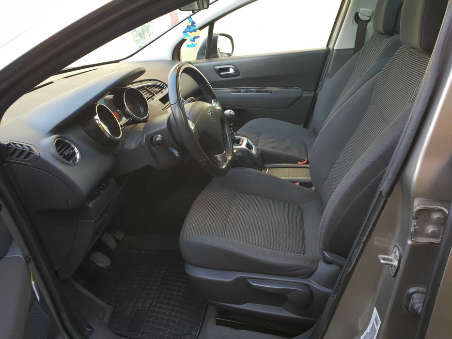 Peugeot 5008,1.6 HDI,an 2012.