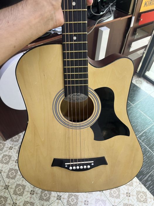 Gitara sotiladi Kabat akustika