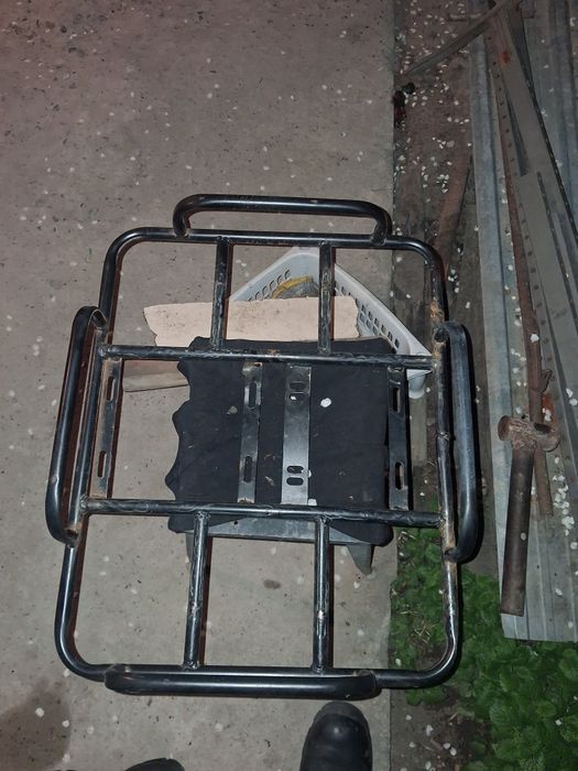 Багашник на мопед