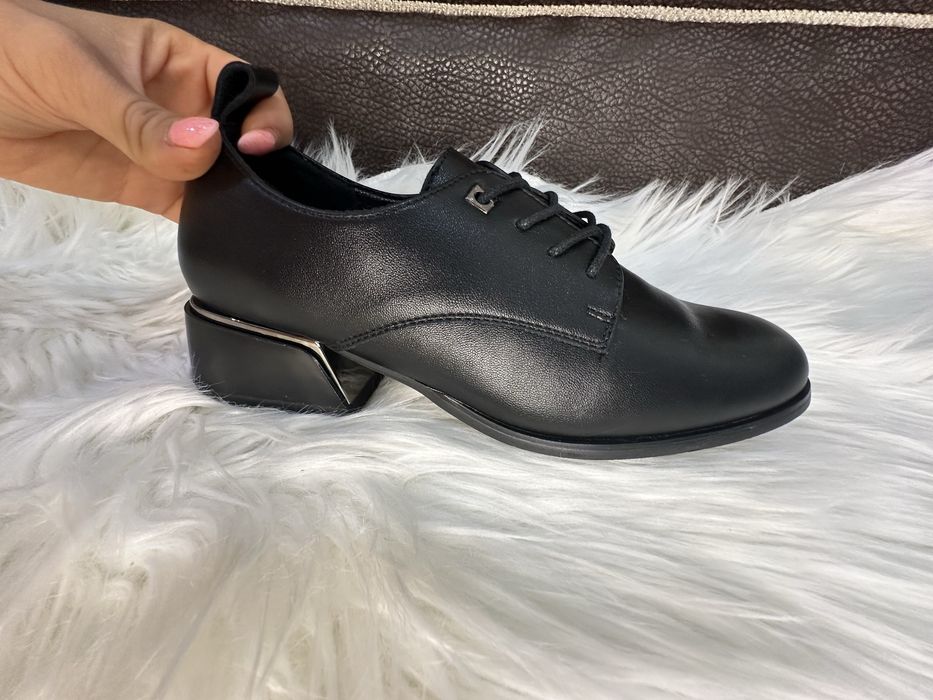 Елегантни затворени обявки