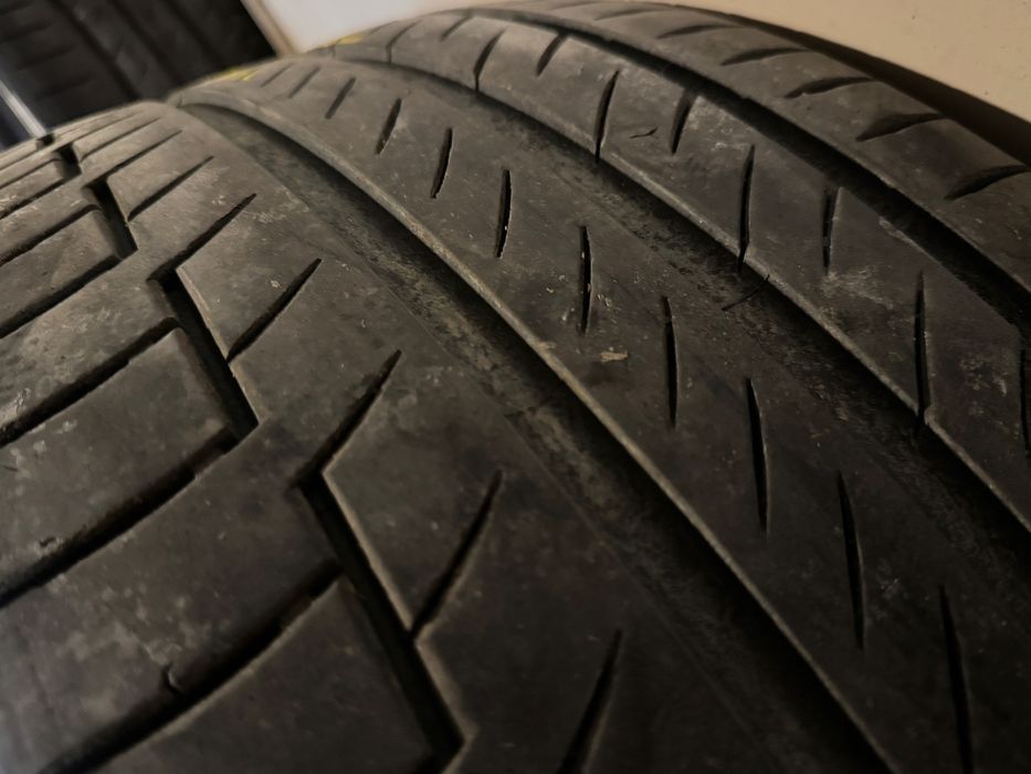 Continental Premium  Contact 6 - 275 / 45 / R21 - 275 / 40 / R21