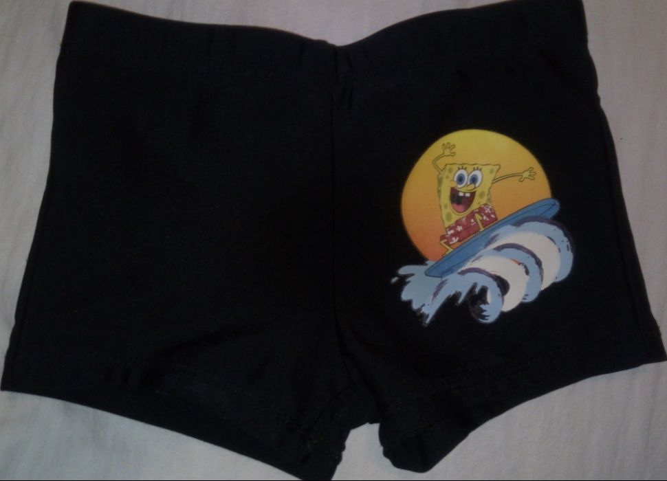 Продавам детски дрехи