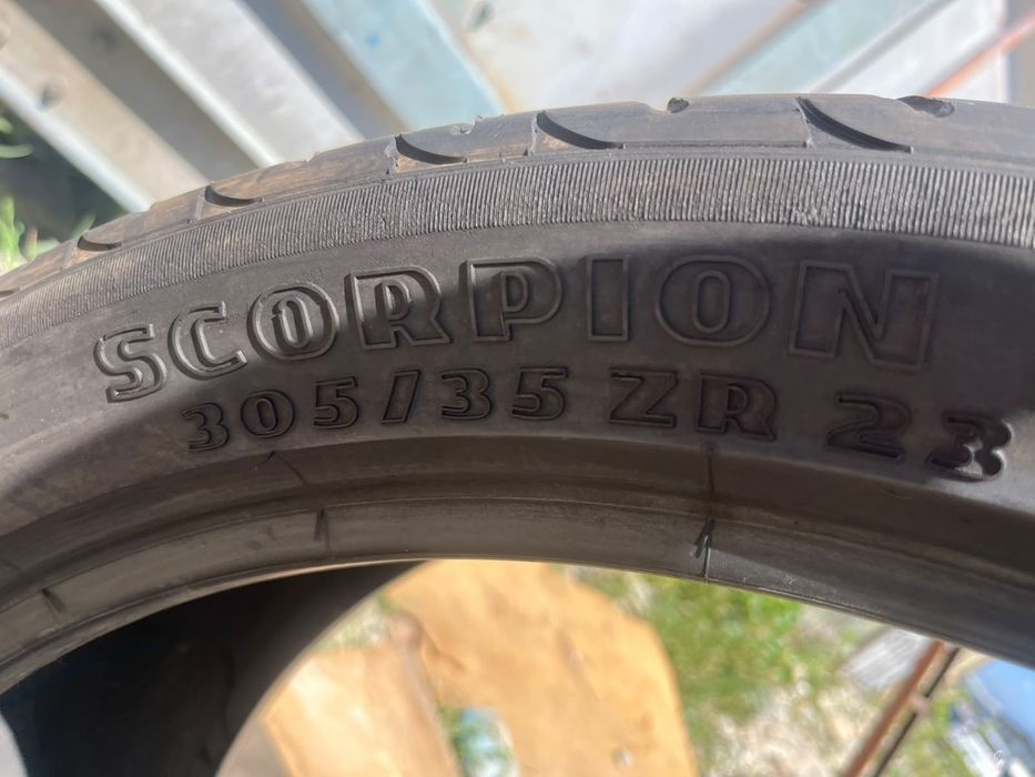 Резина 305/35/23 Pirelli 1шт