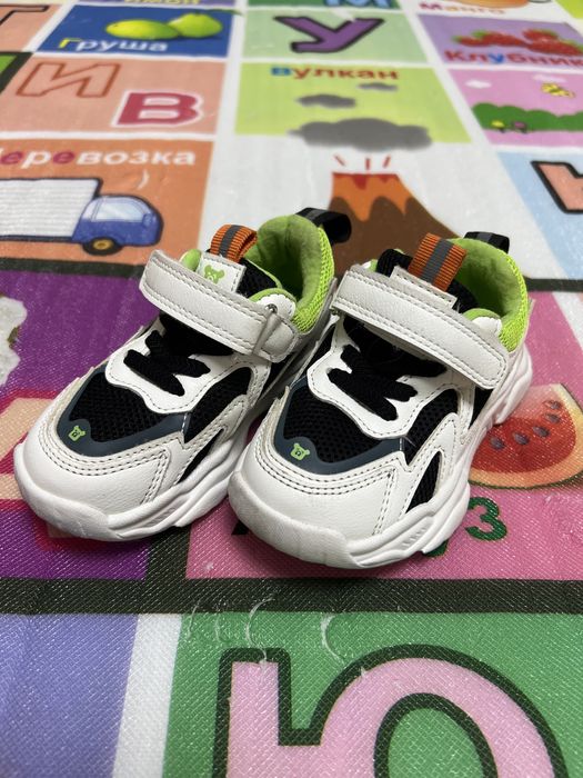 Кроссовки на малыша