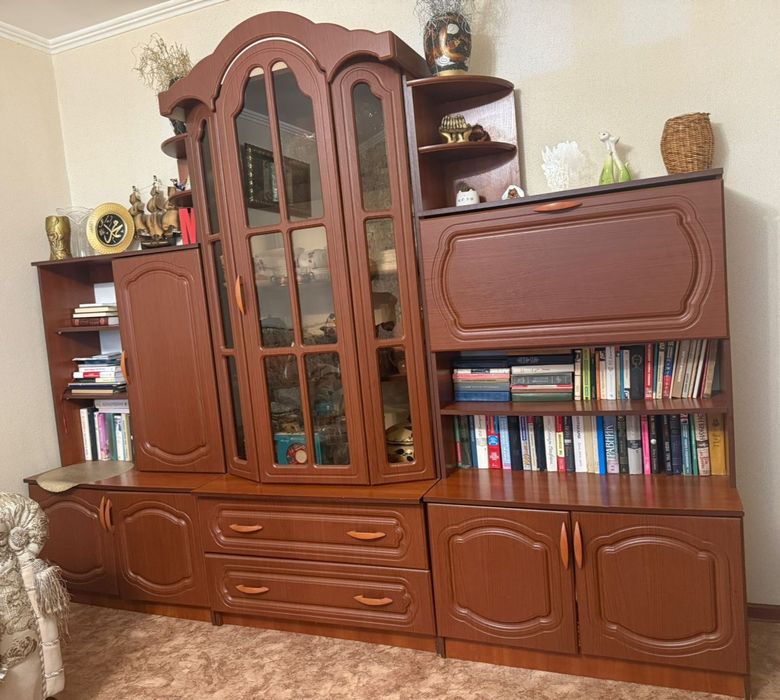 Стенка в гостинную.