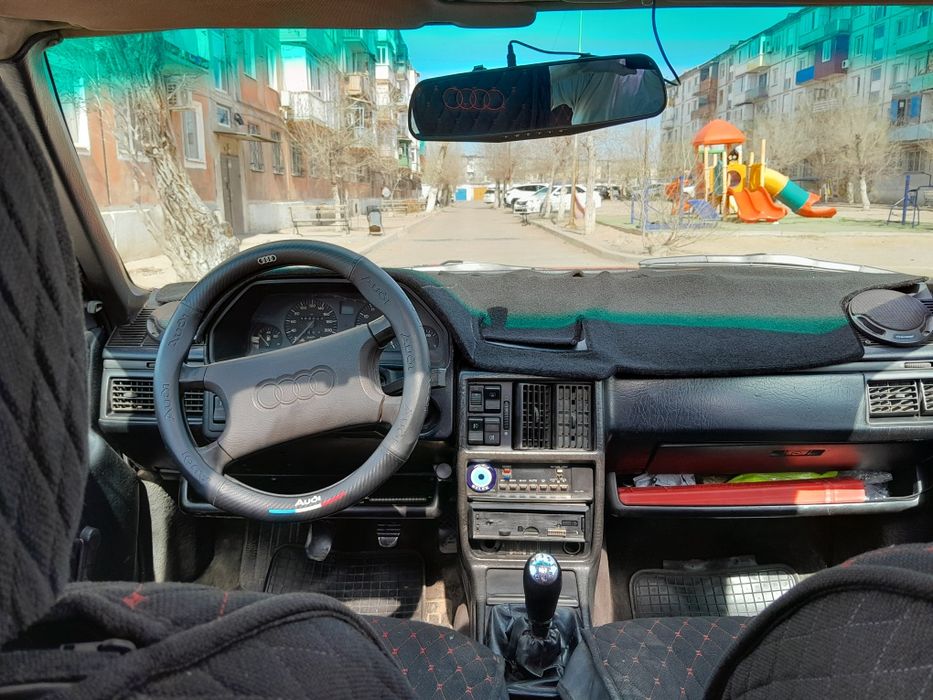 Продам Ауди 100 на полном ходу