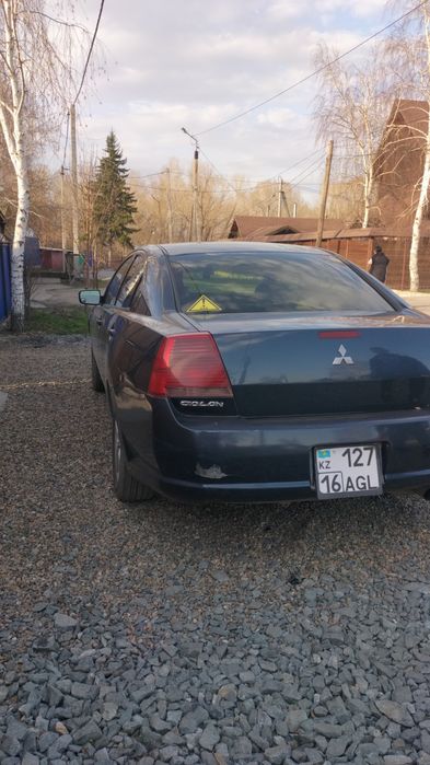 Mitsubishi Galant 2004