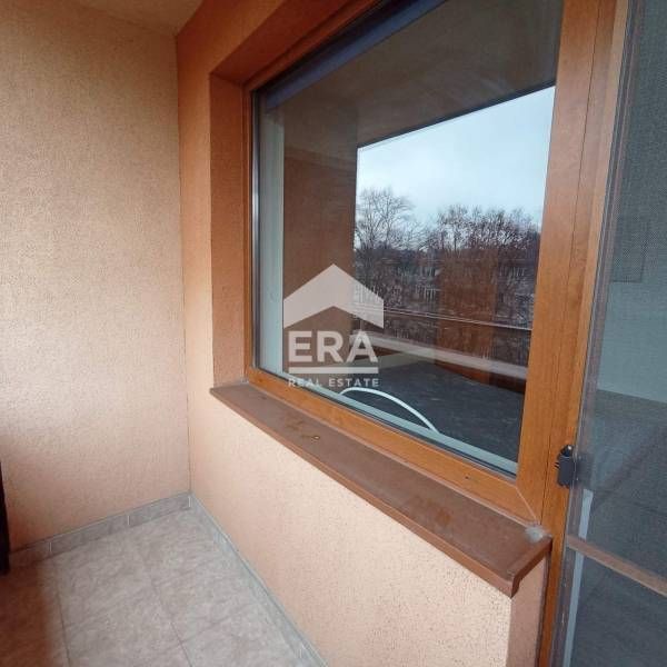 ЕРА Фаворит продава ексклузивно многостаен апартамент в кв. Западен па