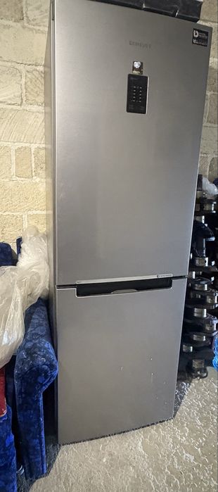 Рабочий холодильник