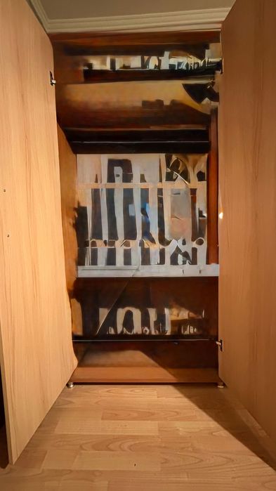 Спалния,диван и трикрилен гардероб