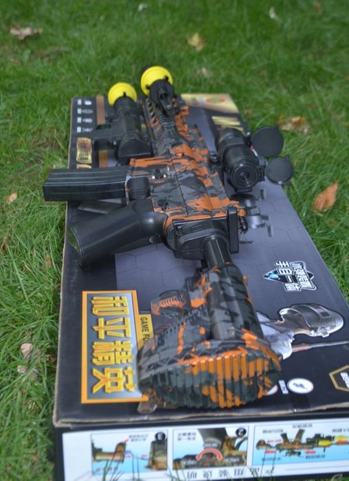 Игрушечный автомат М-416