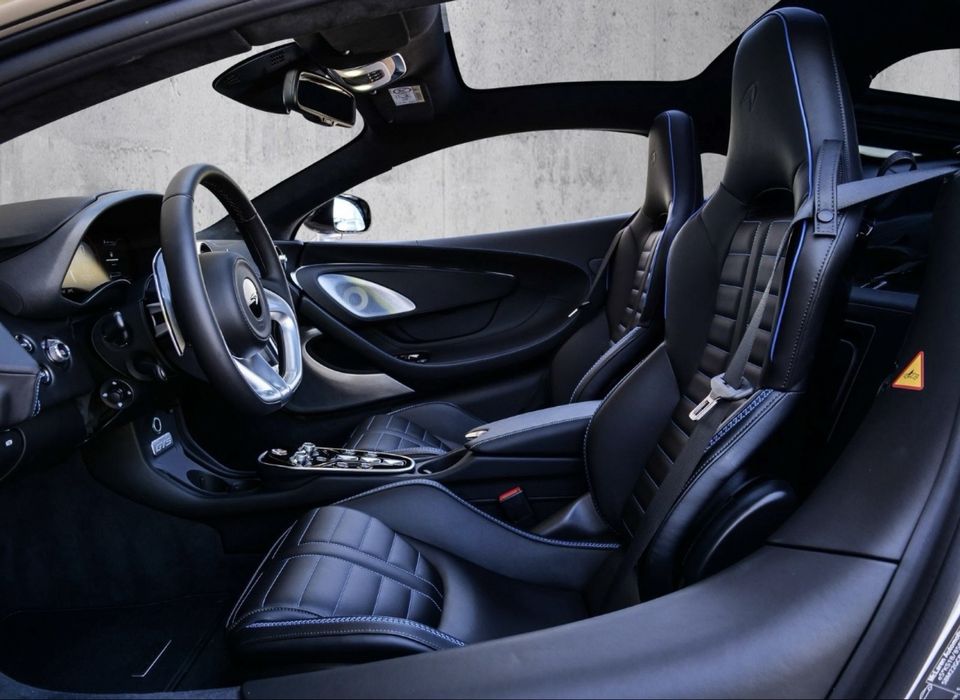 McLaren GTS Luxe MSO black pack