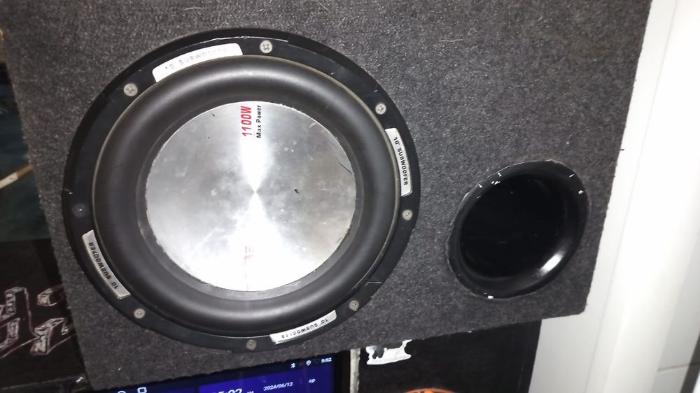 Продам сабвуфер.