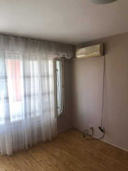 Дава се под наем Двустаен апартамент в Бургас, Изгрев - 47 кв.м за 125 € - Снимка #3