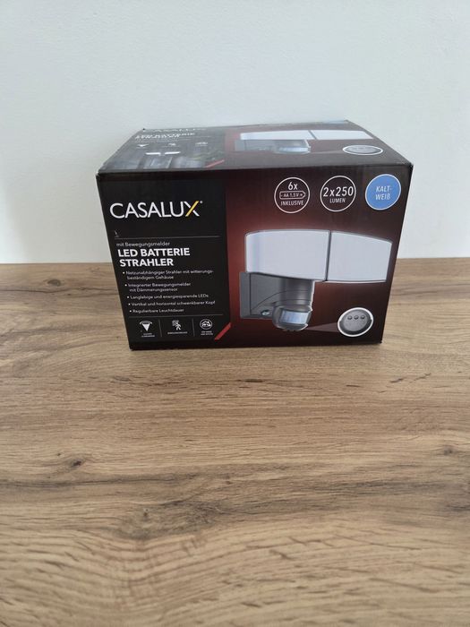 Set de 4 Proiector led pe baterii cu senzori