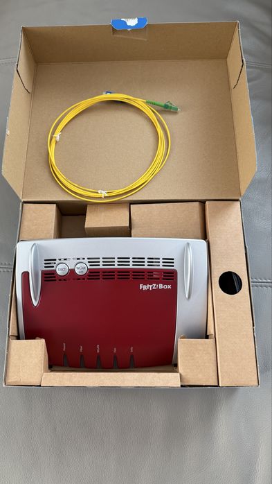 Router fibra cu wifi Fritzbox 5490