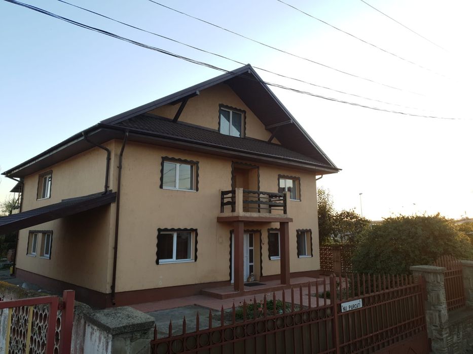 Spațiul ideal pentru FIRMĂ situat la baza podului Mall Moldova